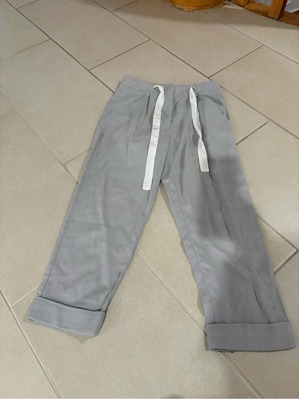 Aritzia Wilfred Cuffed Cropped Trouser Pants Gray Ribbon Tie Waist Sz 0 office